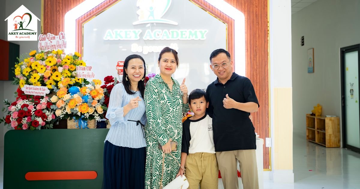 KHAI TRƯƠNG AKEY ACADEMY – CHI NHÁNH BÀ RỊA Phụ huynh và các bé cùng tham quan không gian học tập tại AKey Academy Bà Rịa.