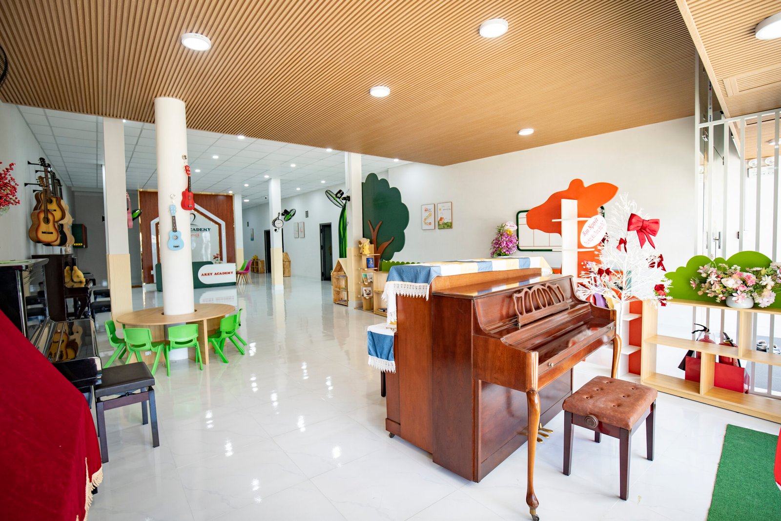 Khu vực học nhạc cụ tại AKey Academy